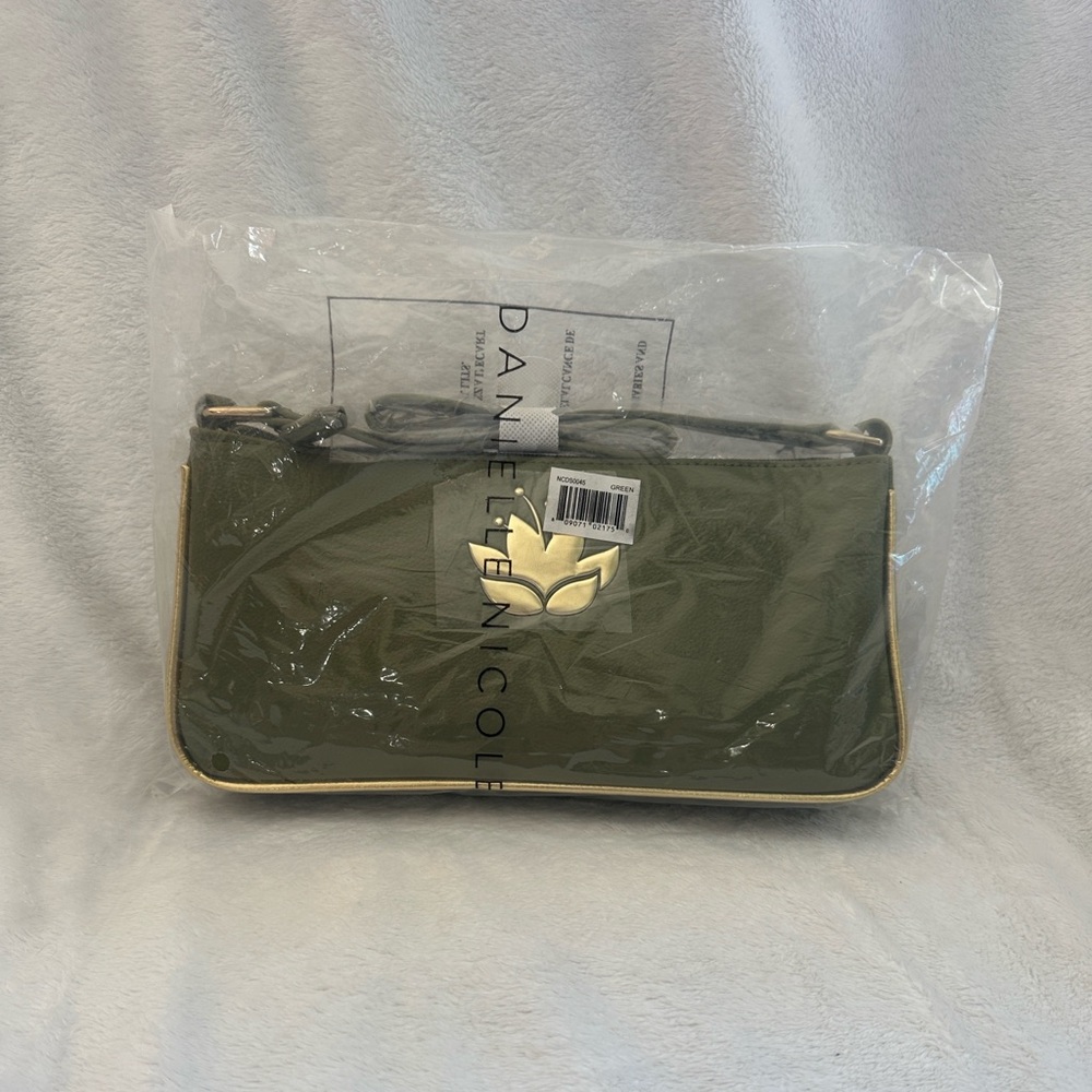 Danielle Nicole Tiana crossbody - Picture 2 of 4